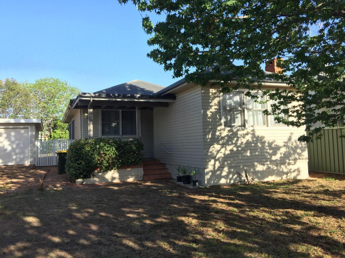 Fitzroy Haven Villa Dubbo Exterior photo